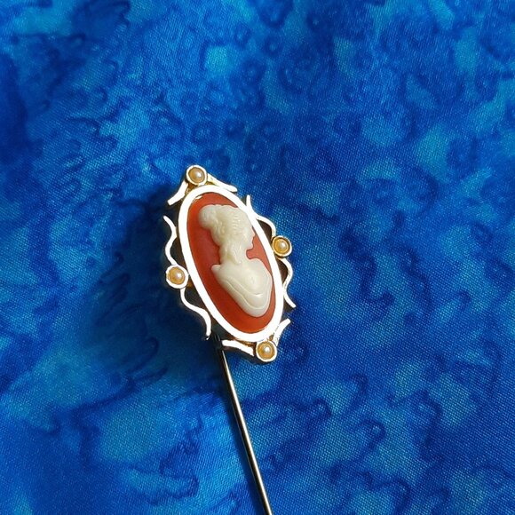 Avon Cameo Stick Pin - Picture 2 of 4